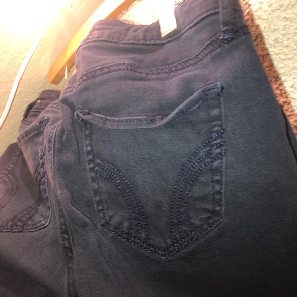 hollister jeans - Picture 3 of 3
